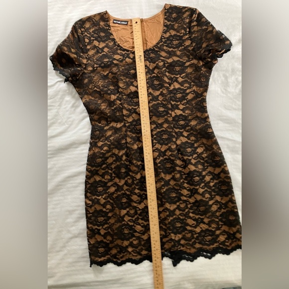 Women’s little black lace Dress - vintage look - lined with copper toned fabric - Picture 14 of 15